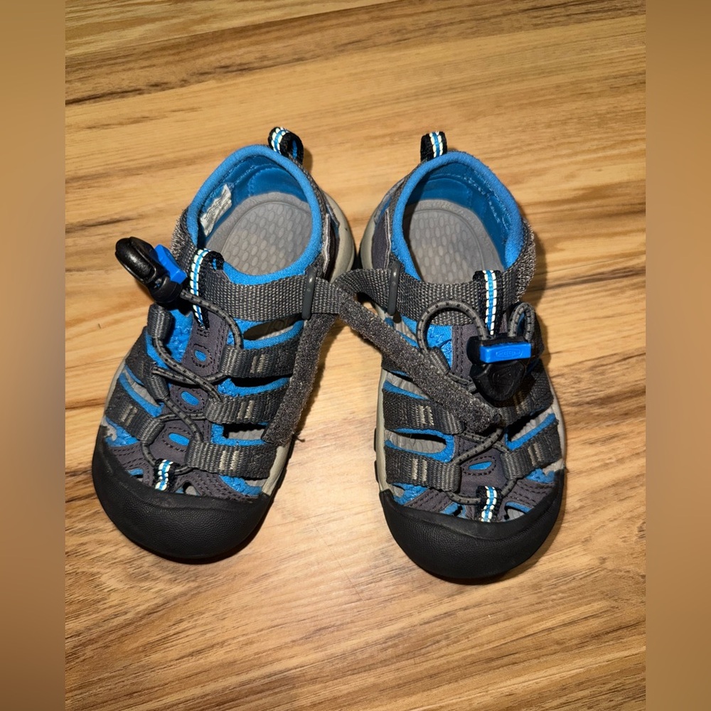 Little Kids KEEN Newport H2 (Magnet/Brilliant Blue) - Picture 4 of 8